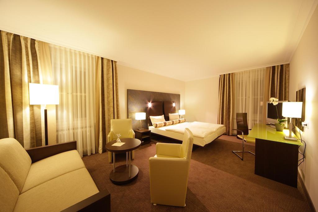 Hotel Am See Salzgitter Esterno foto