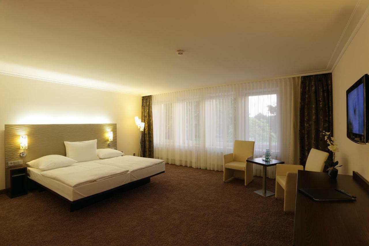 Hotel Am See Salzgitter Esterno foto